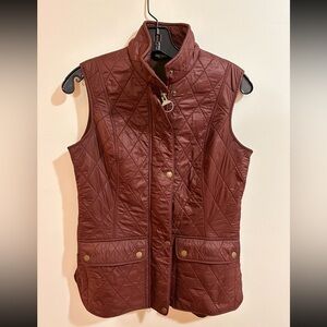 NWT Barbour Otterburn Vest Size Small Maroon